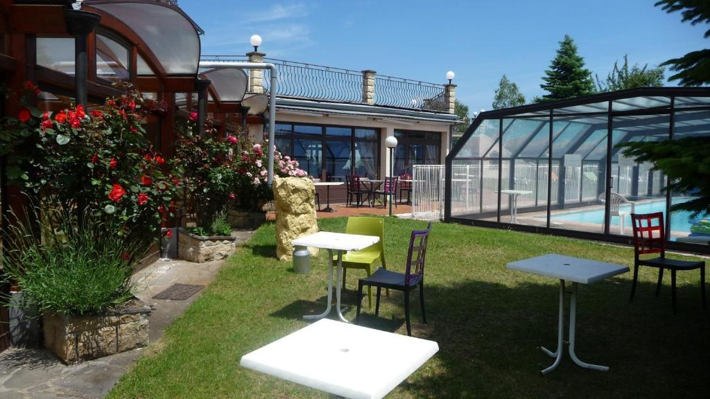 Logis La Rose Des Vents Otel Volvic Dış mekan fotoğraf