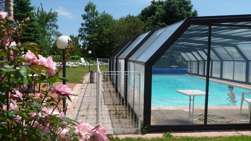 Logis La Rose Des Vents Otel Volvic Oda fotoğraf