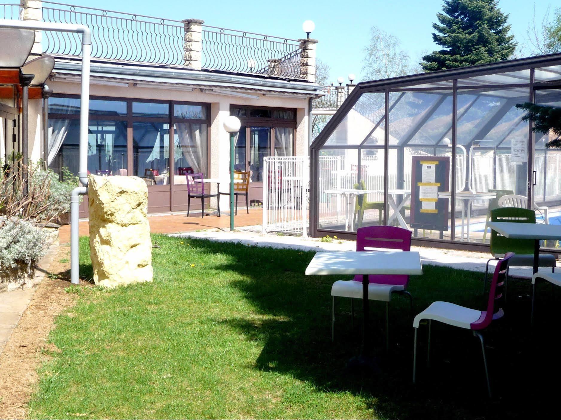 Logis La Rose Des Vents Otel Volvic Dış mekan fotoğraf