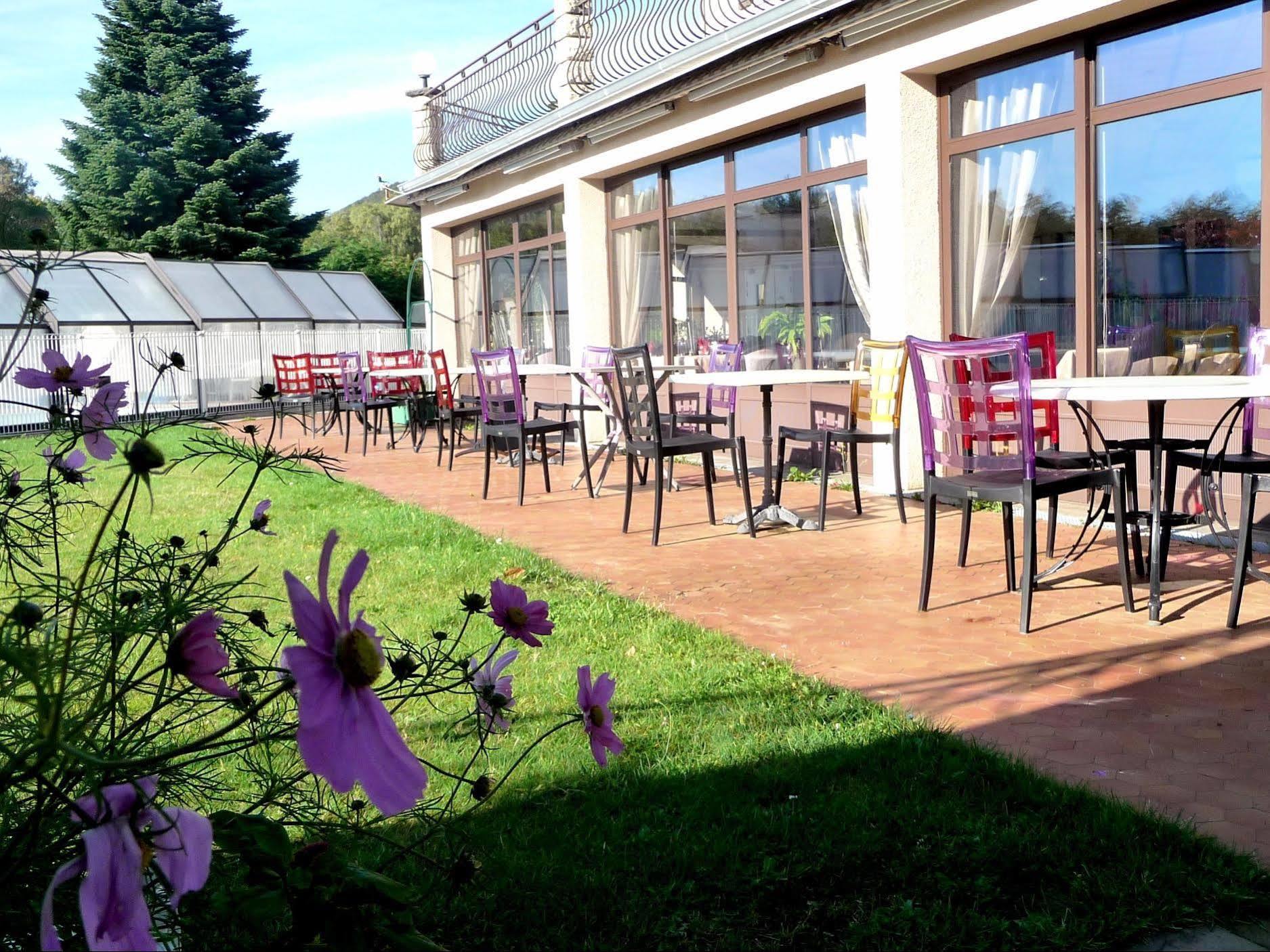 Logis La Rose Des Vents Otel Volvic Dış mekan fotoğraf