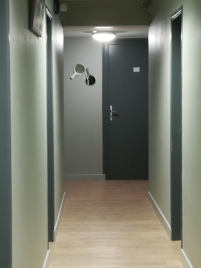 Logis La Rose Des Vents Otel Volvic Dış mekan fotoğraf