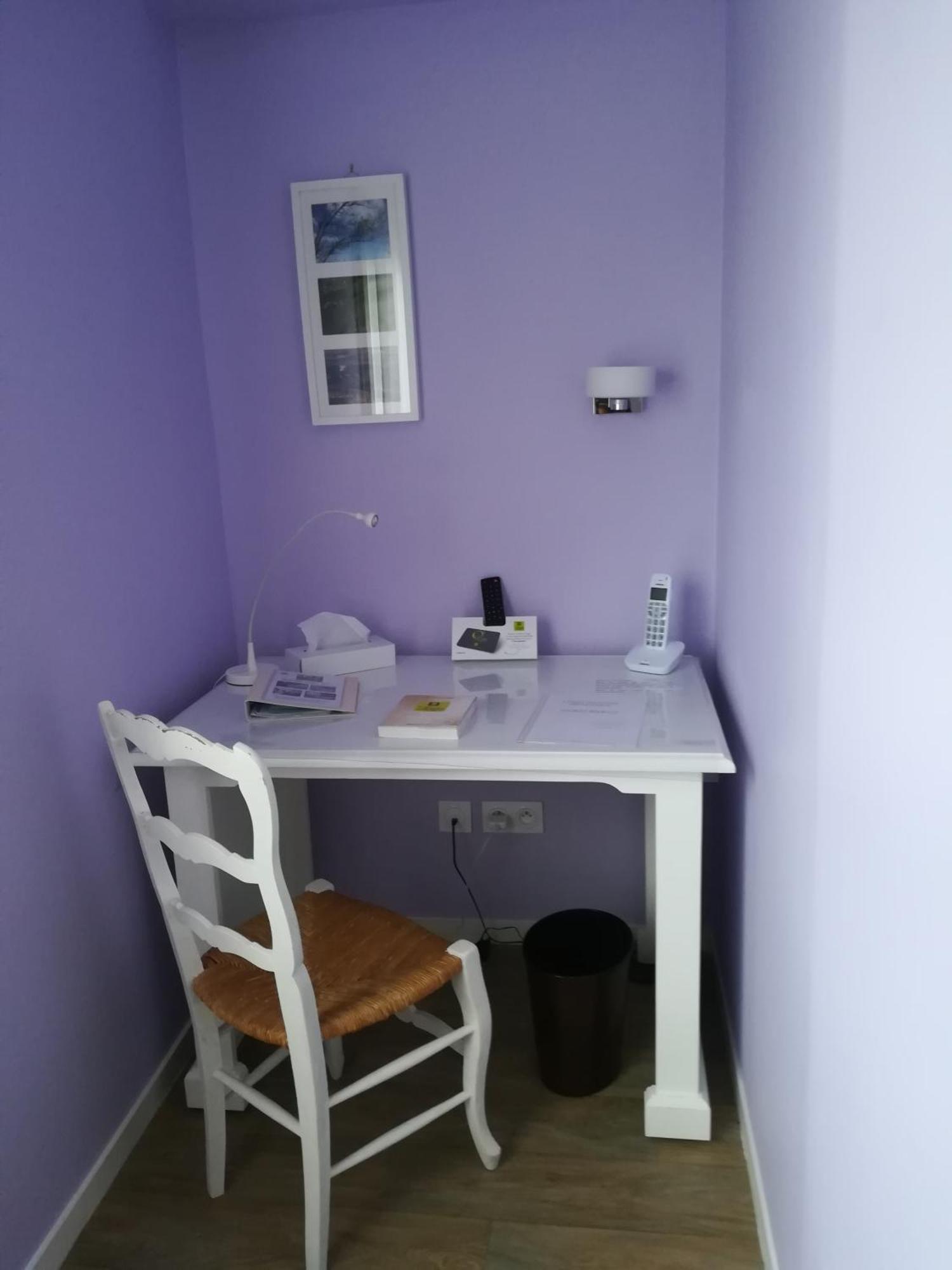 Logis La Rose Des Vents Otel Volvic Dış mekan fotoğraf